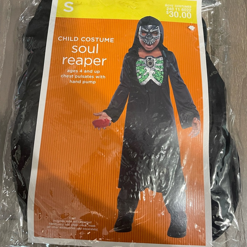 Target child soul reaper costume. NWT. Small